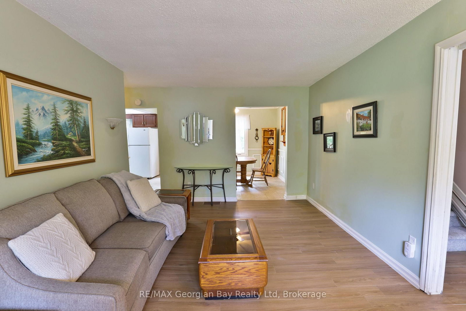 1 Lindale Avenue • Tiny, ON photo 4