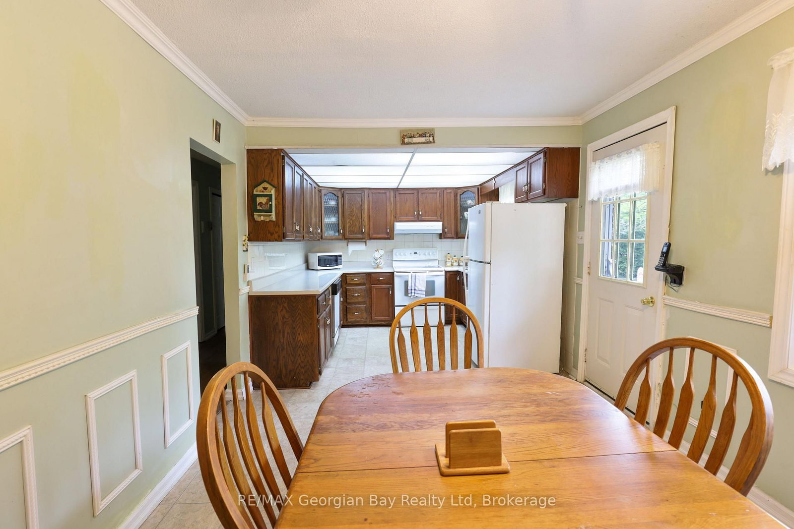 1 Lindale Avenue • Tiny, ON photo 7