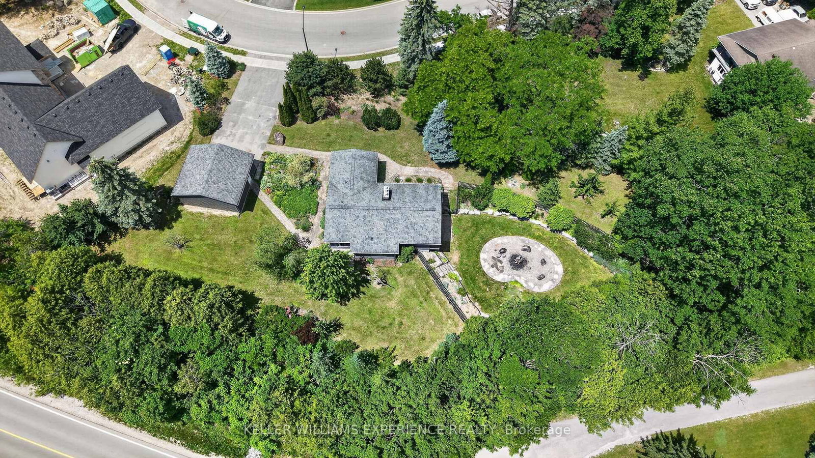 68 Royal Oak Drive • Barrie, ON photo 1