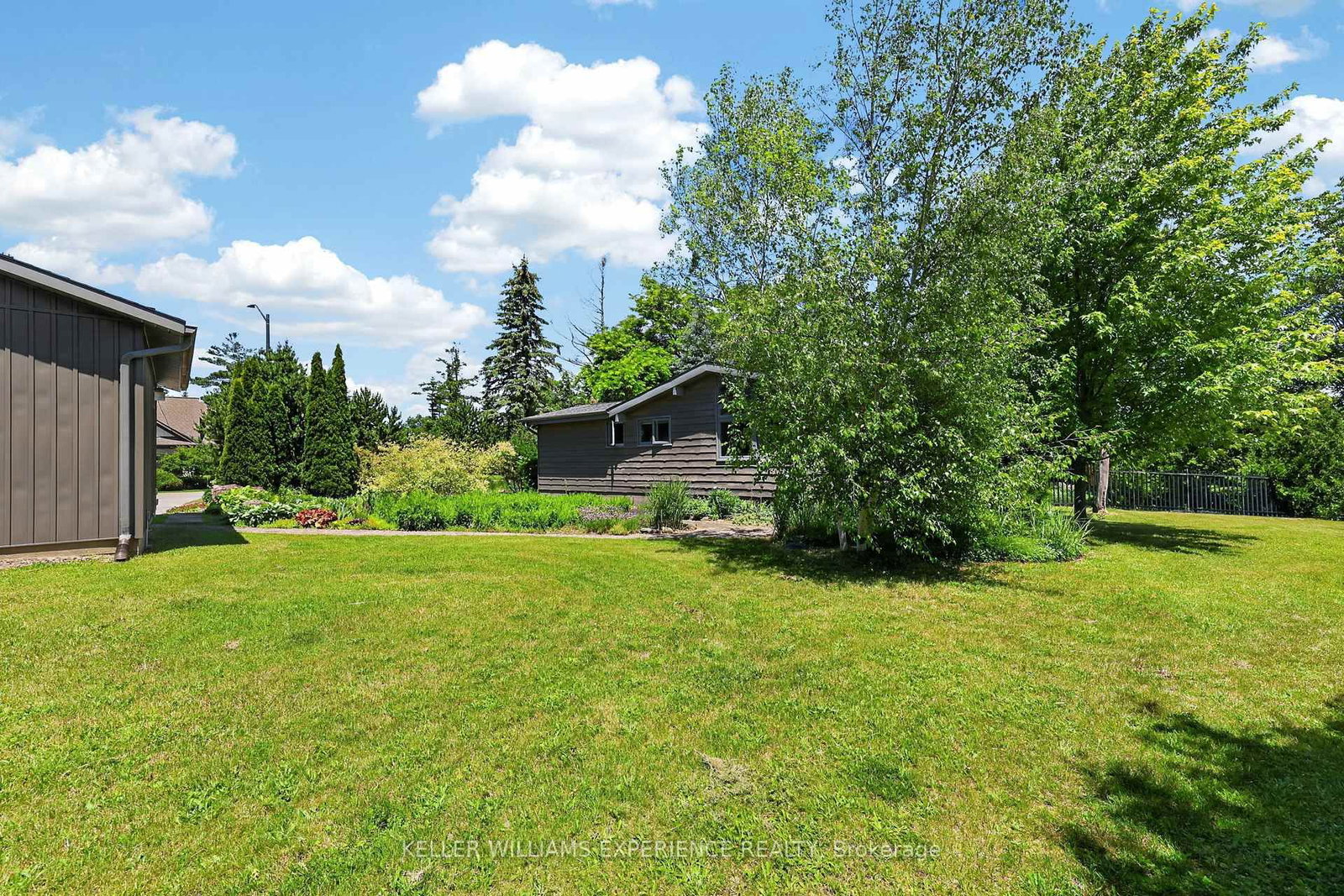 68 Royal Oak Drive • Barrie, ON photo 23