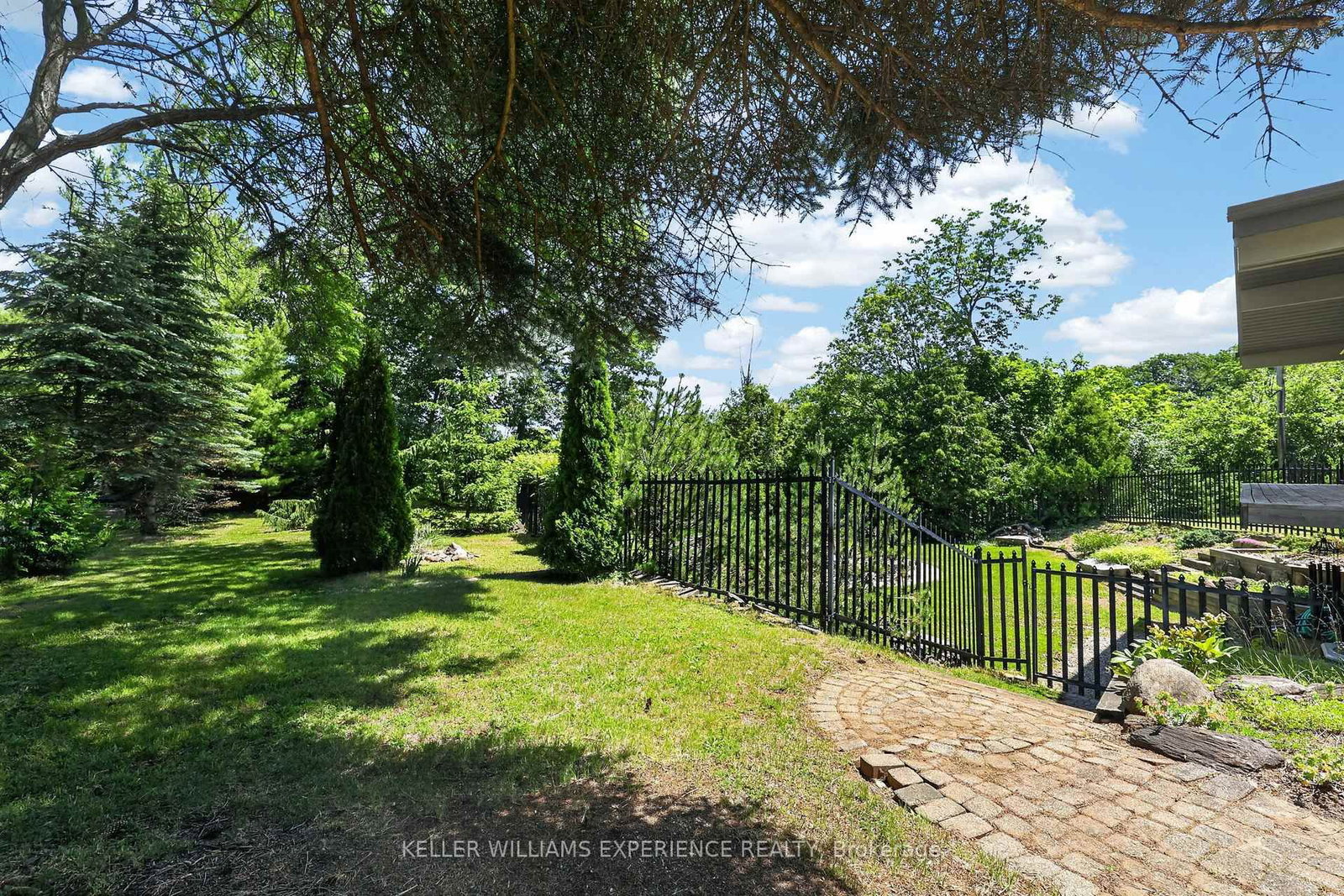 68 Royal Oak Drive • Barrie, ON photo 35