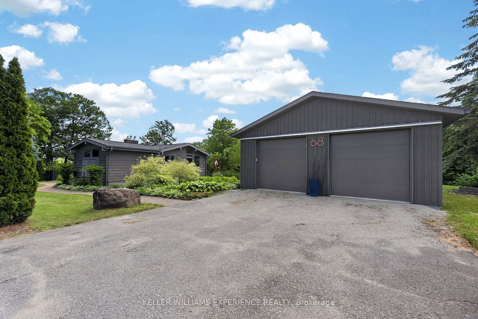 68 Royal Oak Drive • Barrie, ON photo 4