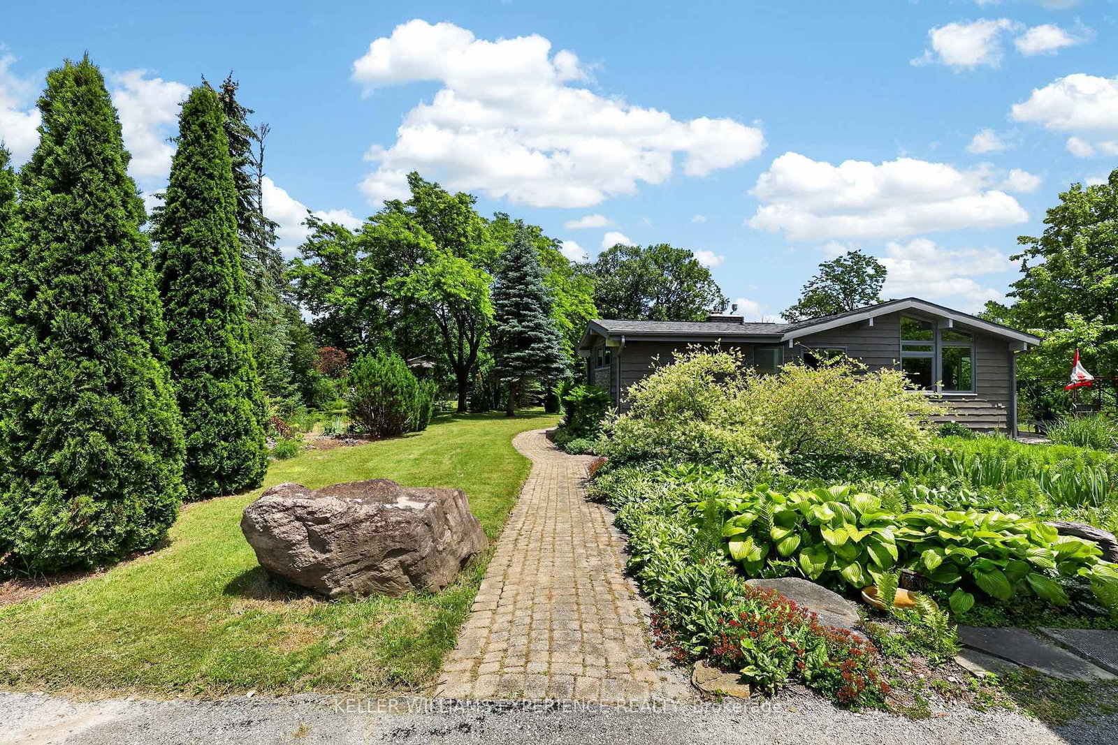 68 Royal Oak Drive • Barrie, ON photo 6