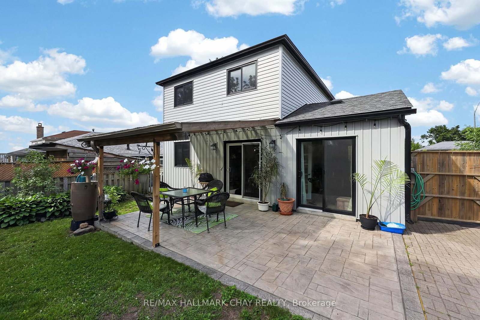 243 Letitia Street • Barrie, ON photo 7