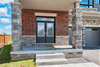 15 Abbey Crescent • Barrie, ON photo 3