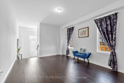 15 Abbey Crescent • Barrie, ON photo 7