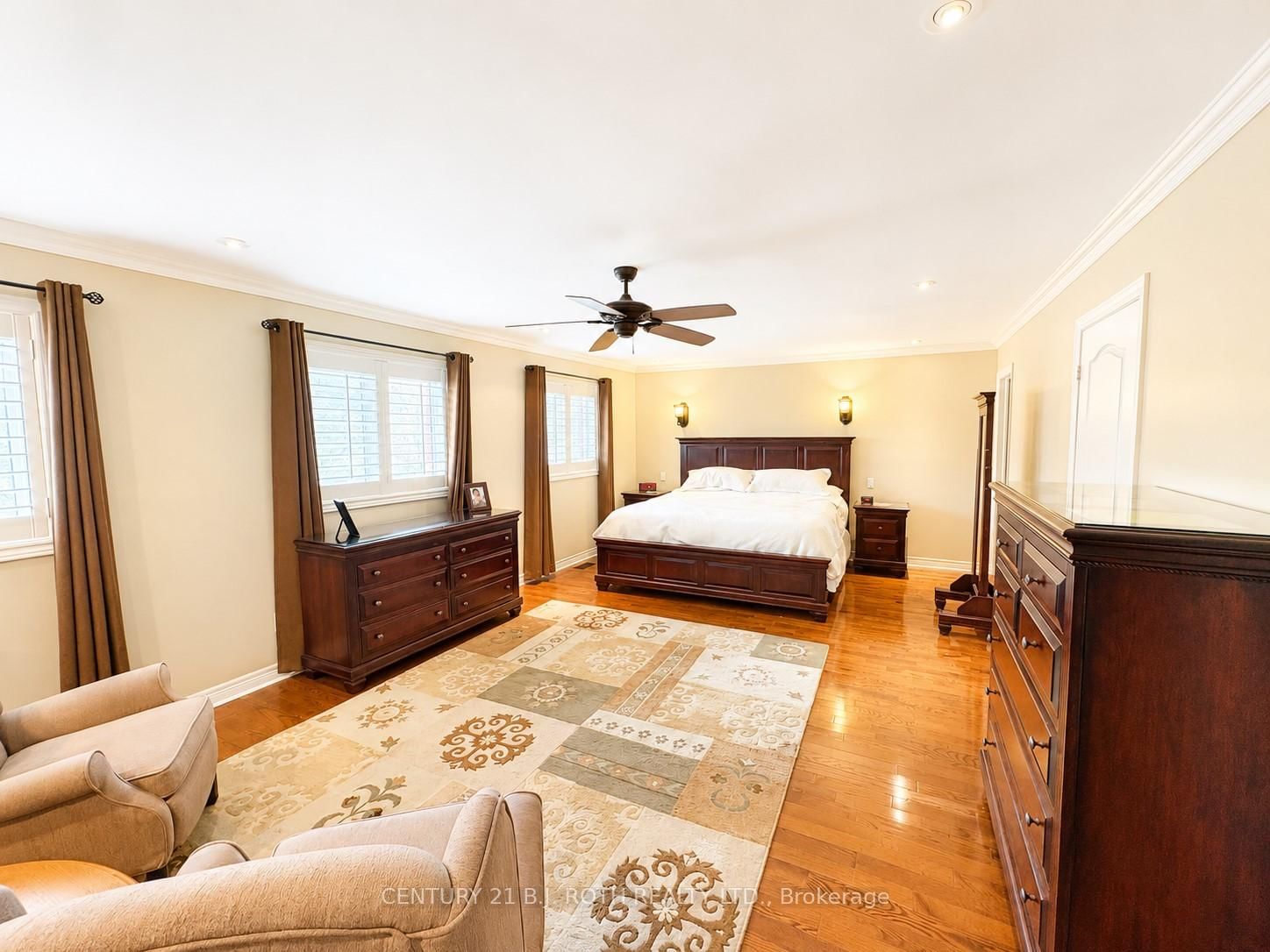 38 Camelot Square • Barrie, ON photo 20