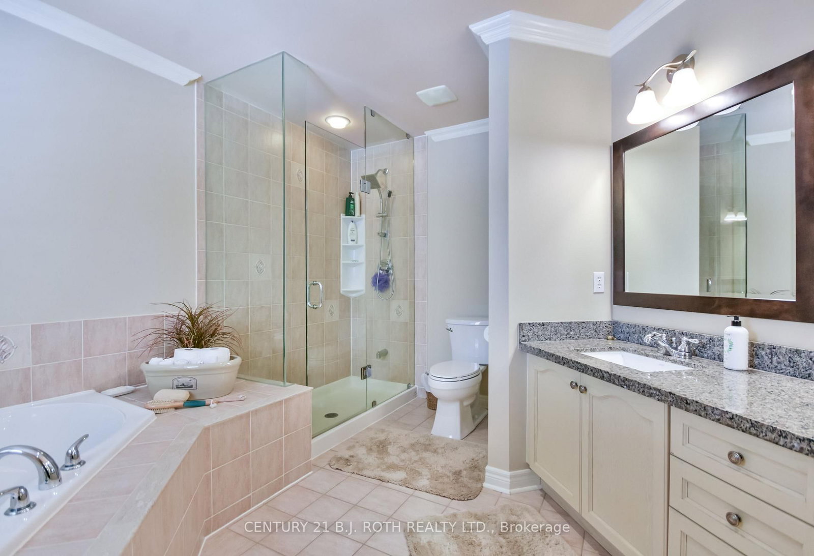 38 Camelot Square • Barrie, ON photo 23