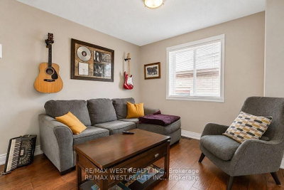 37 Kell Place • Barrie, ON photo 8