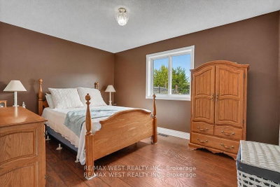 37 Kell Place • Barrie, ON photo 9