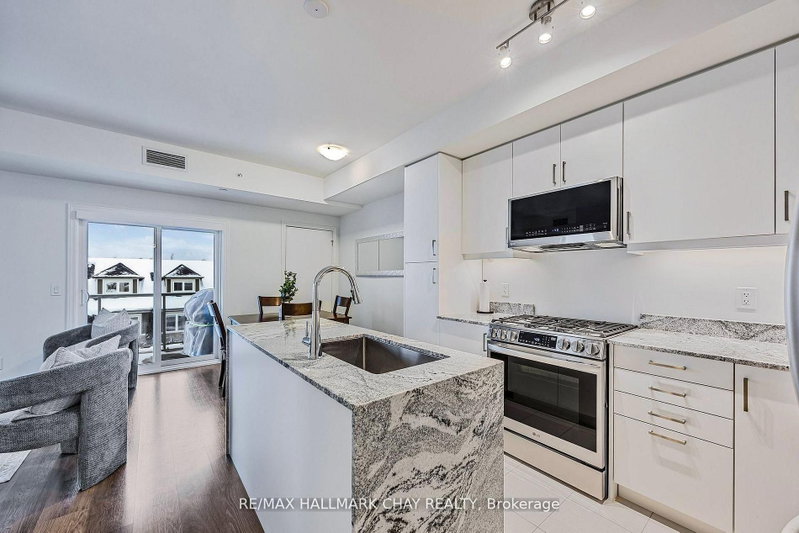 210 - 5 Spooner Crescent