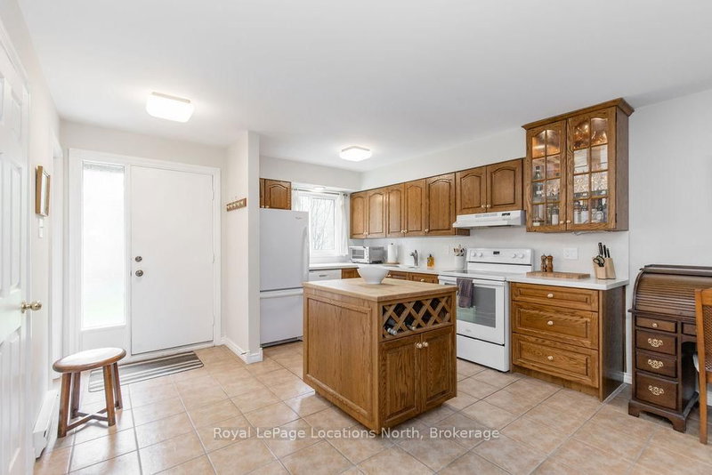 112 Escarpment Crescent
