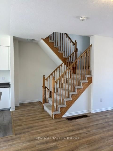 16 Hills Thistle Drive • Wasaga Beach, ON photo 10