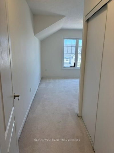 16 Hills Thistle Drive • Wasaga Beach, ON photo 5