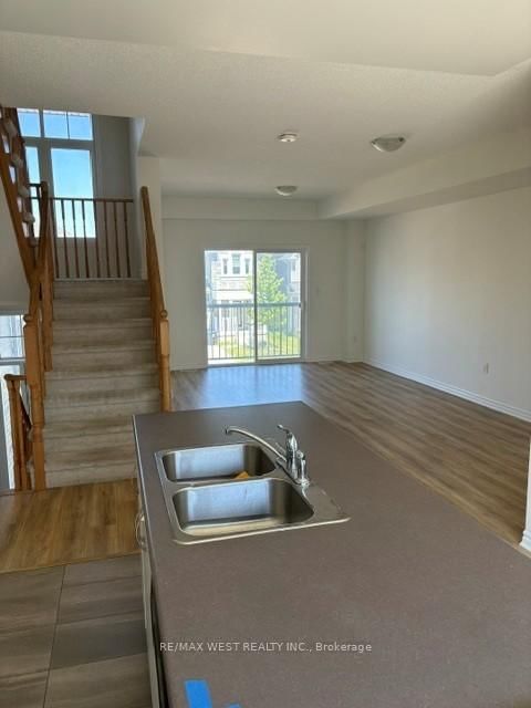 16 Hills Thistle Drive • Wasaga Beach, ON photo 8