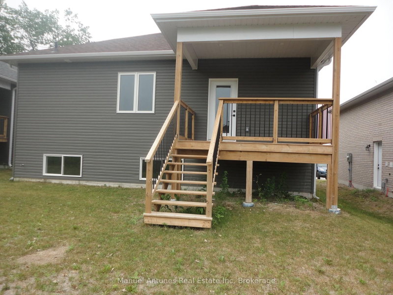 4 Joanne Cres photo 5