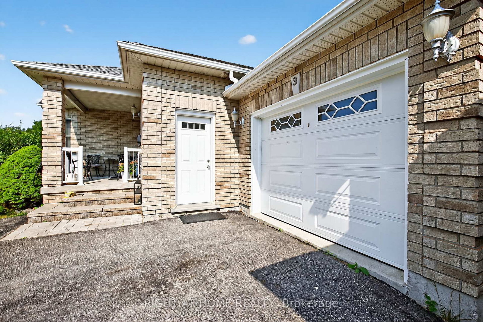 3 Player Drive • Barrie, ON photo 6