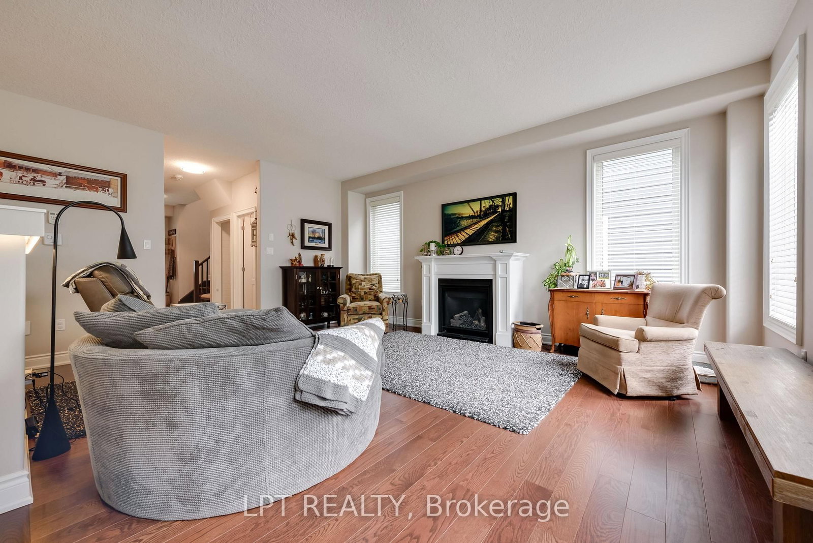 37 Wilson Street • Collingwood, ON photo 4