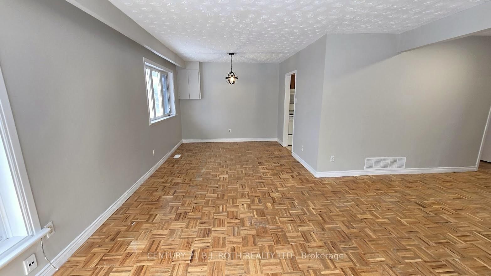 Upper - 41 Bayview Drive, Barrie 5