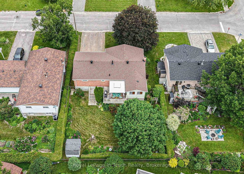 642 Randles Crescent