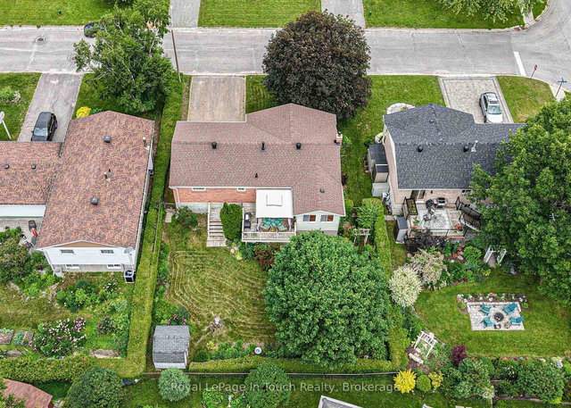 642 Randles Crescent