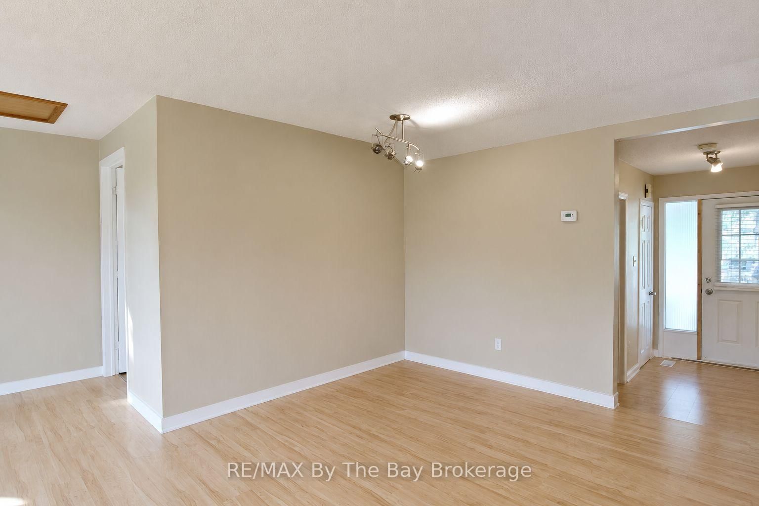 103 Sunnidale Road S • Wasaga Beach, ON photo 12