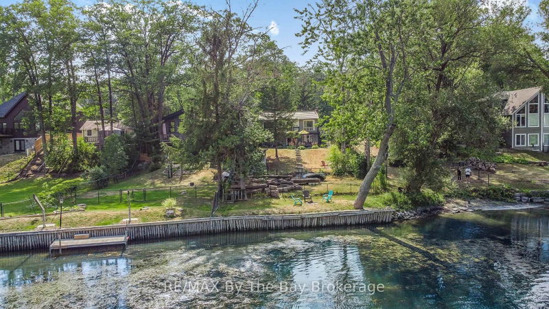 103 Sunnidale Road S