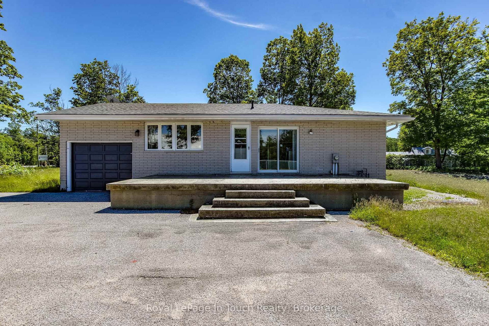 740 E Balm Beach Road • Midland, ON photo 6