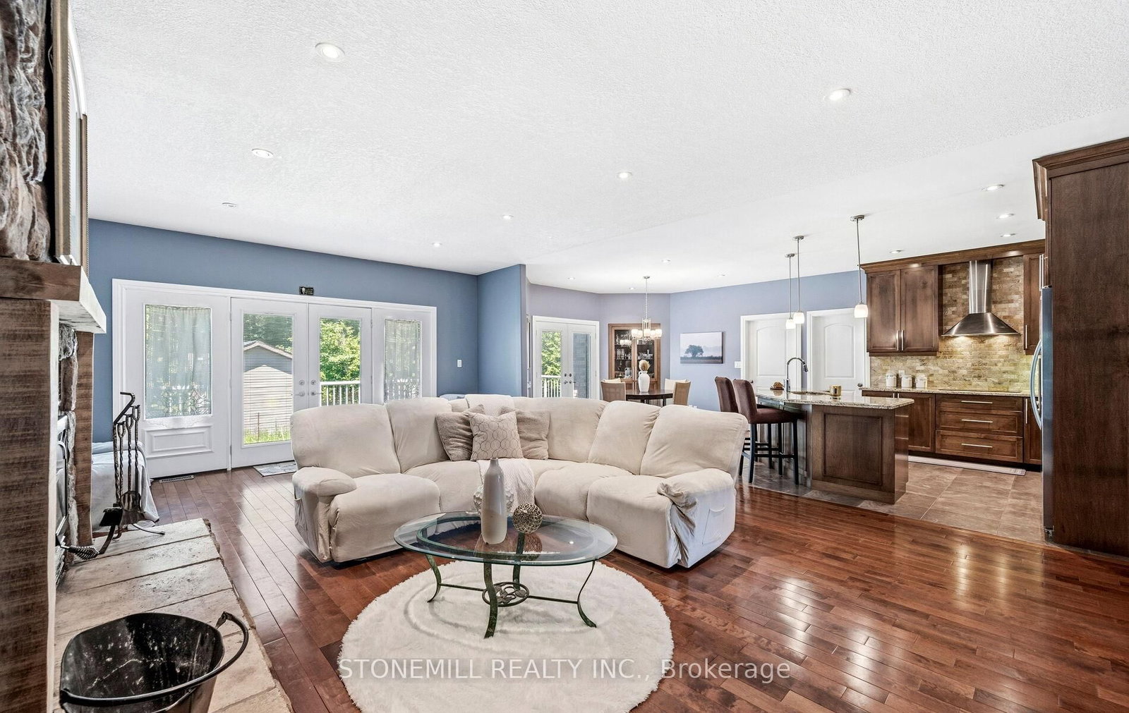 868 Eastdale Drive • Wasaga Beach, ON photo 11