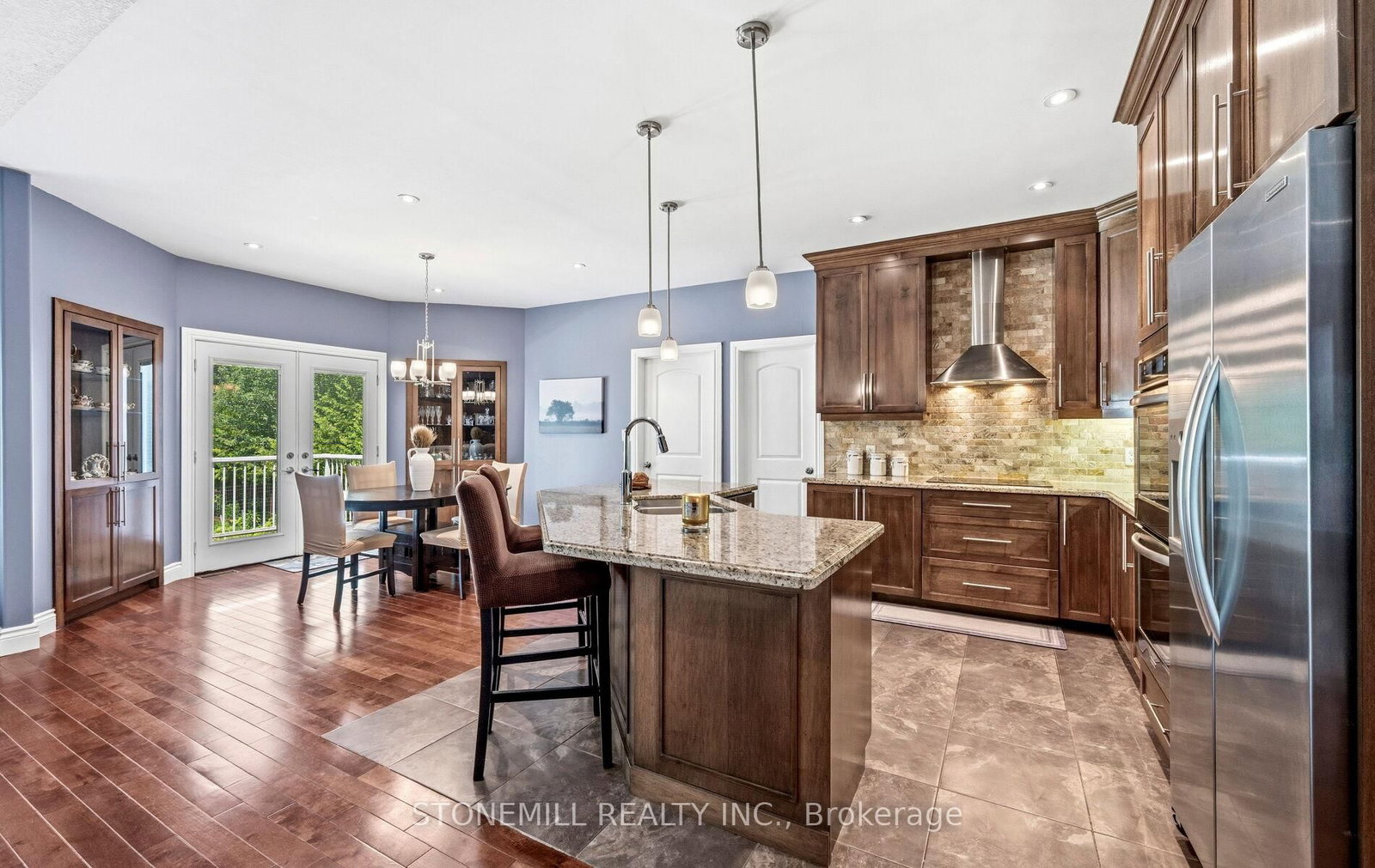 868 Eastdale Drive • Wasaga Beach, ON photo 13