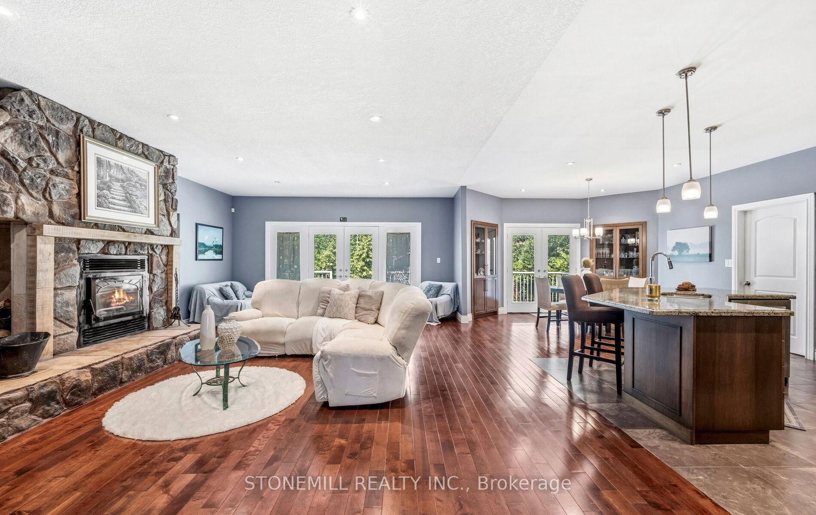 868 Eastdale Drive • Wasaga Beach, ON photo 8