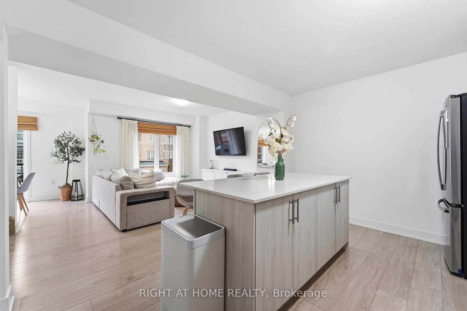 50 Hay Lane • Barrie, ON photo 13