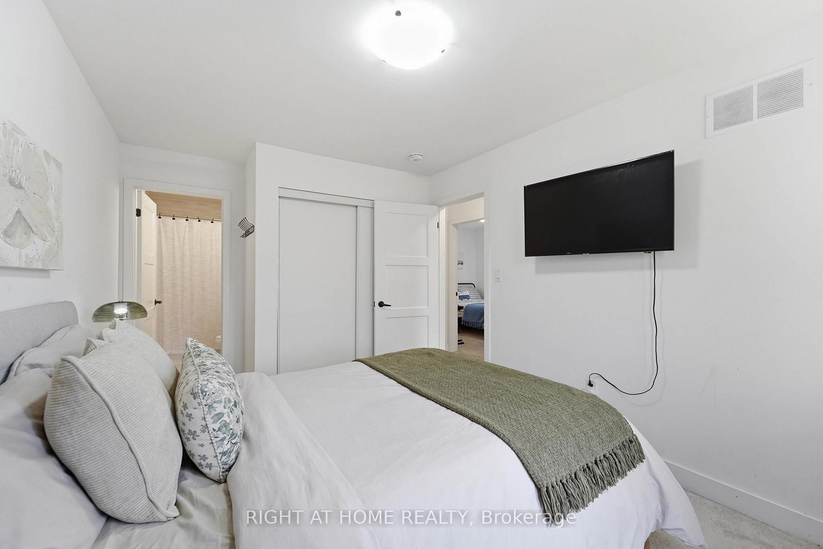 50 Hay Lane • Barrie, ON photo 20