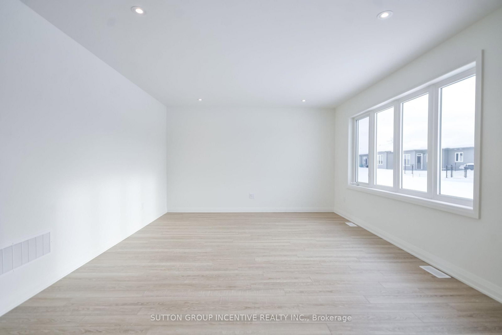 47 Harold Avenue • Severn, ON photo 35