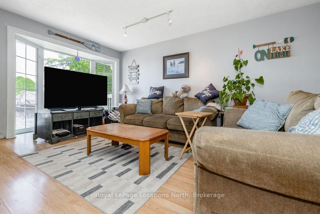 2222 Shore Lane • Wasaga Beach, ON photo 18