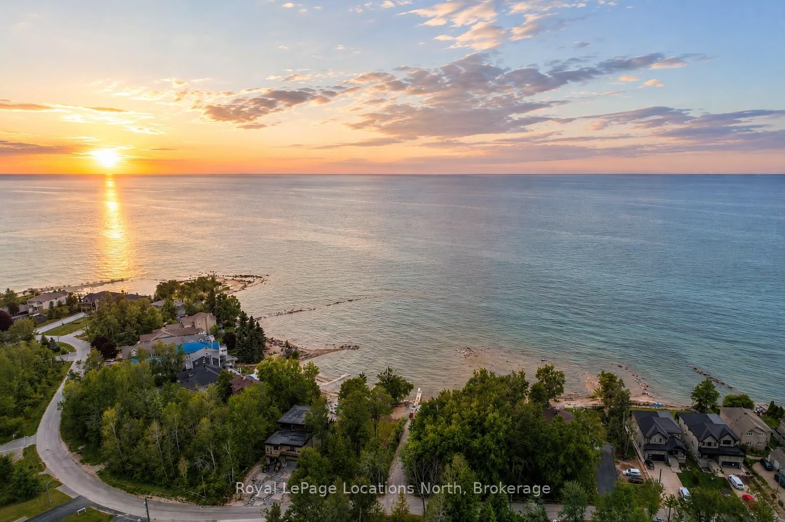 2222 Shore Lane • Wasaga Beach, ON photo 5