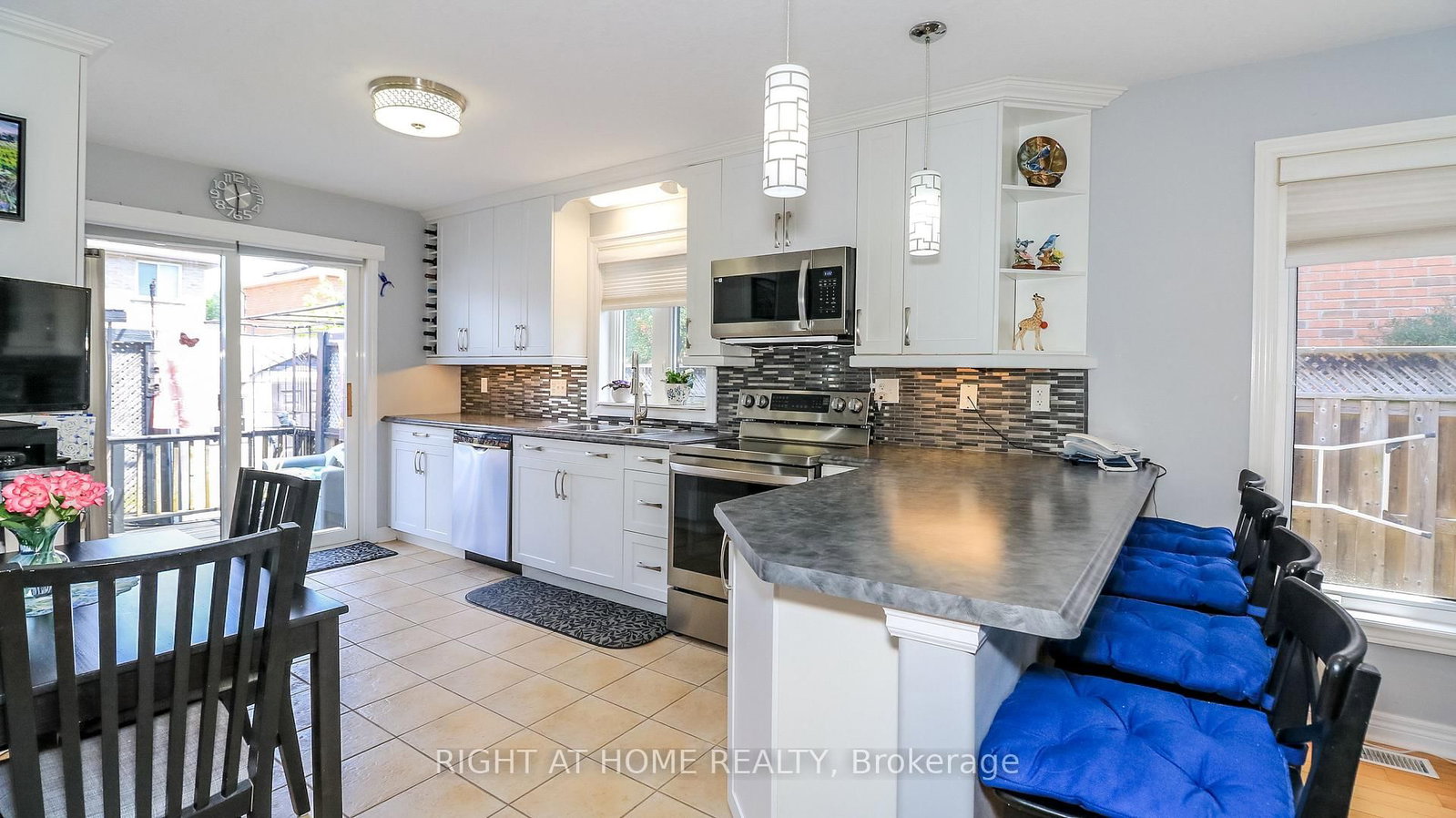 36 Benjamin Lane • Barrie, ON photo 22