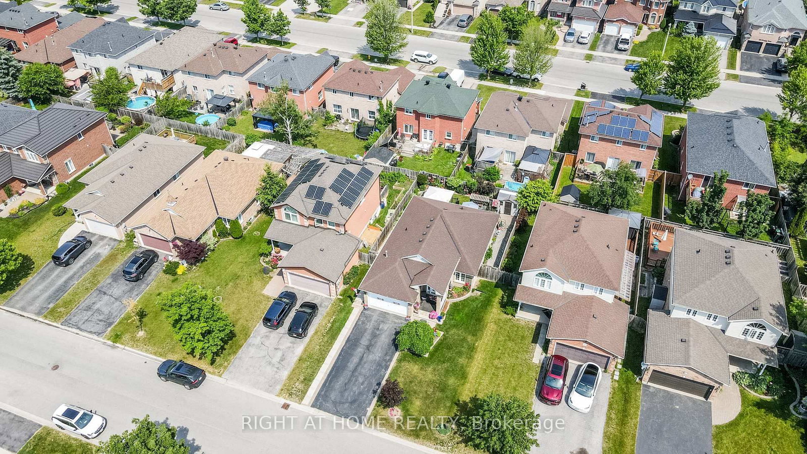 36 Benjamin Lane • Barrie, ON photo 46