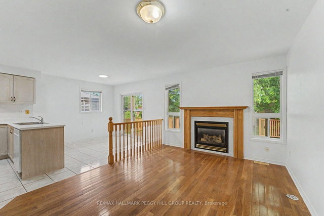 Upper - 332 Harvie Road