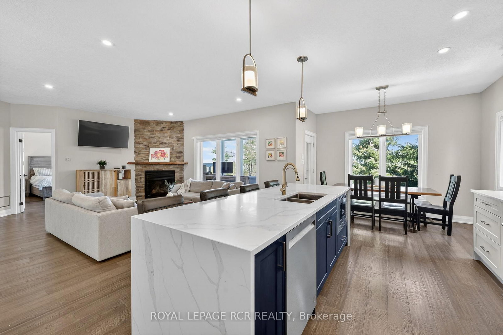 78 Glenhuron Drive • Springwater, ON photo 7