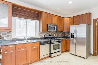2384 Champlain Road — photo 6