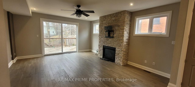 88C Clapperton Street