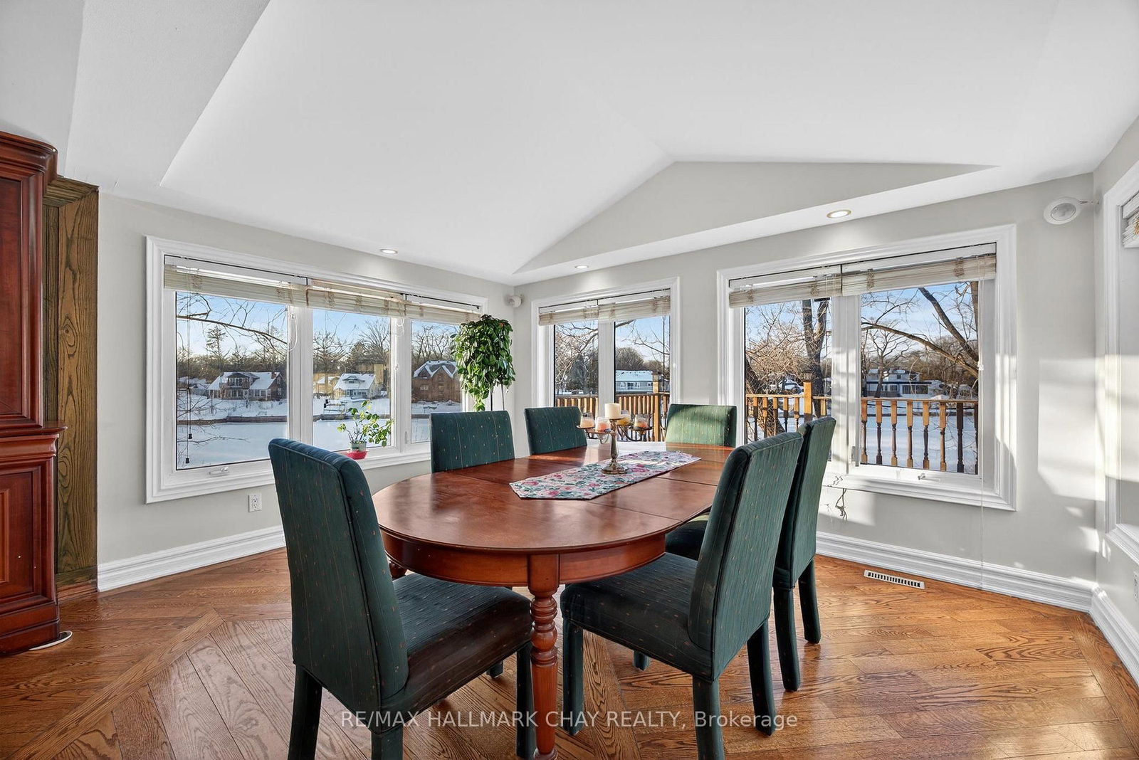 1976 W River Road • Wasaga Beach, ON photo 11