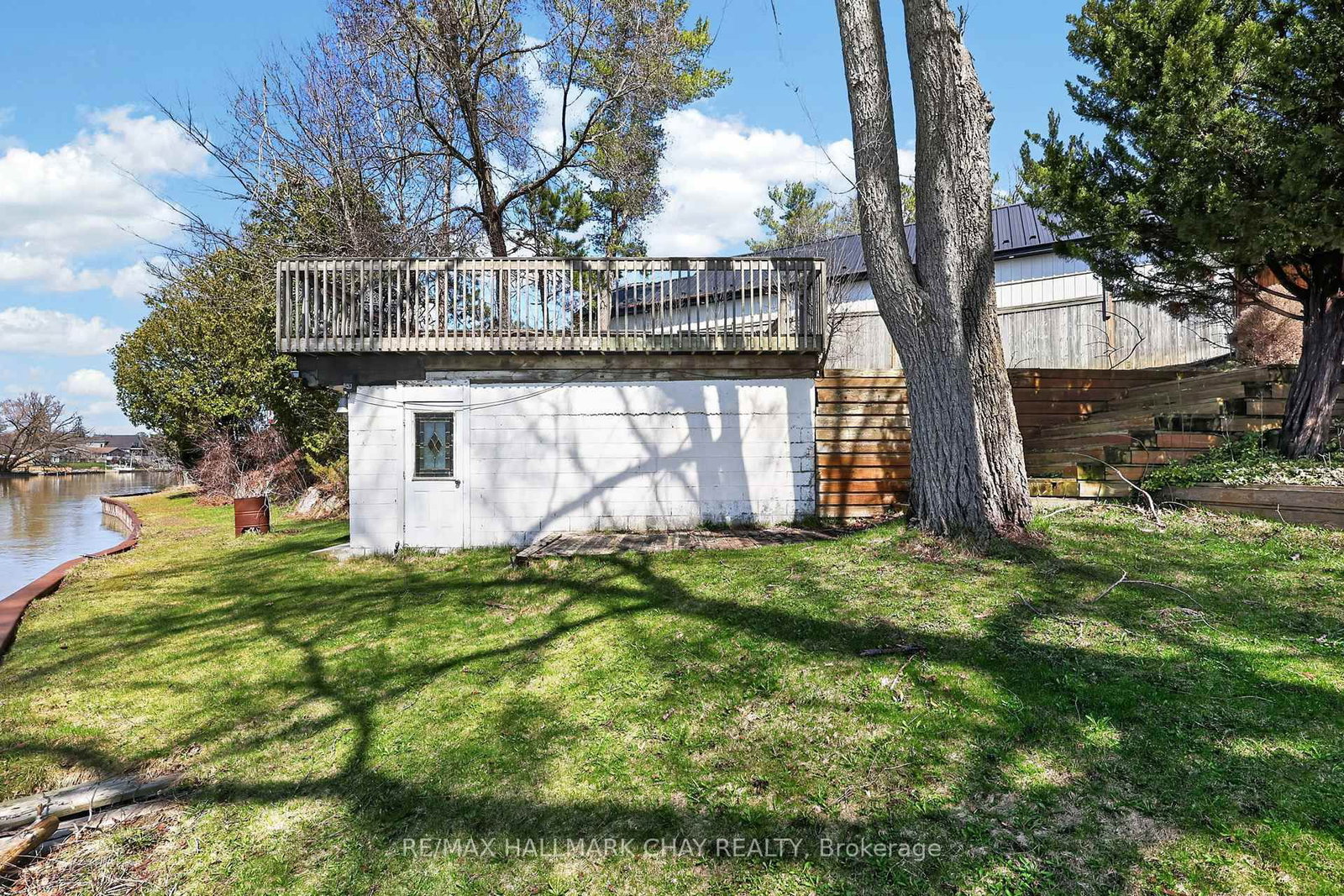 1976 W River Road • Wasaga Beach, ON photo 34