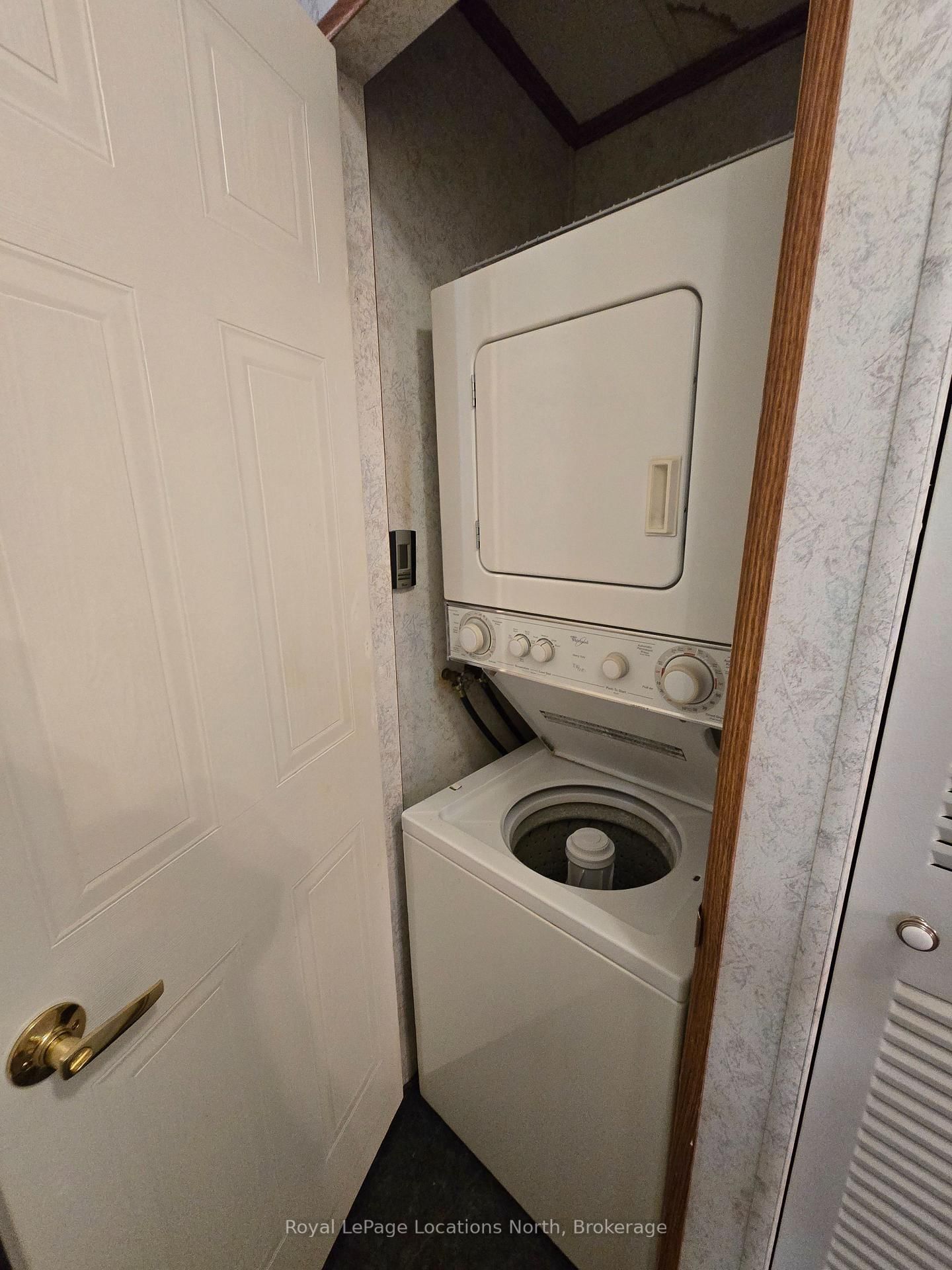 56 The Boardwalk • Wasaga Beach, ON photo 25