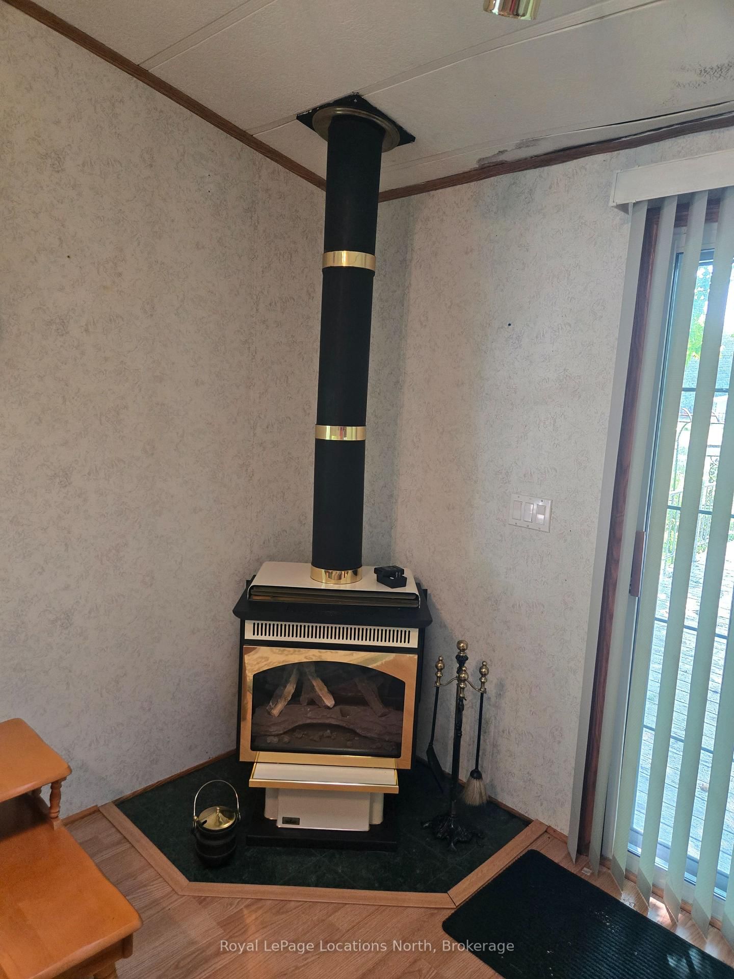 56 The Boardwalk • Wasaga Beach, ON photo 32