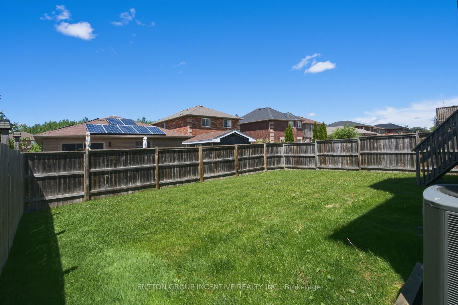 70 Shalom Way • Barrie, ON photo 3
