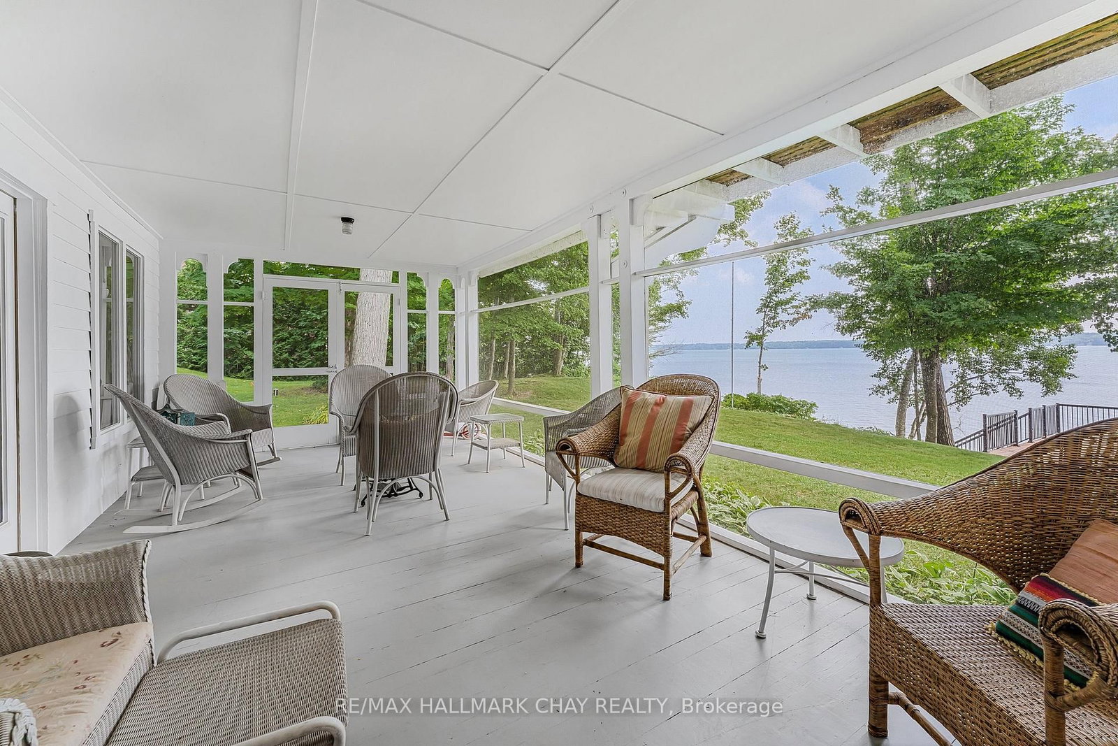 209 Bay Street • Oro-Medonte, ON photo 18