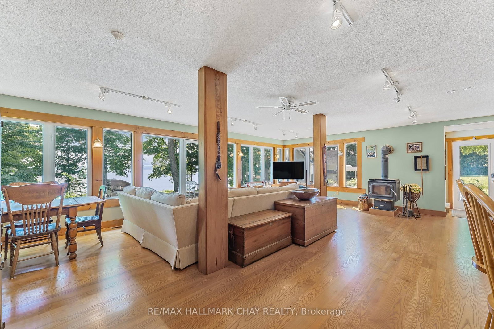 209 Bay Street • Oro-Medonte, ON photo 31