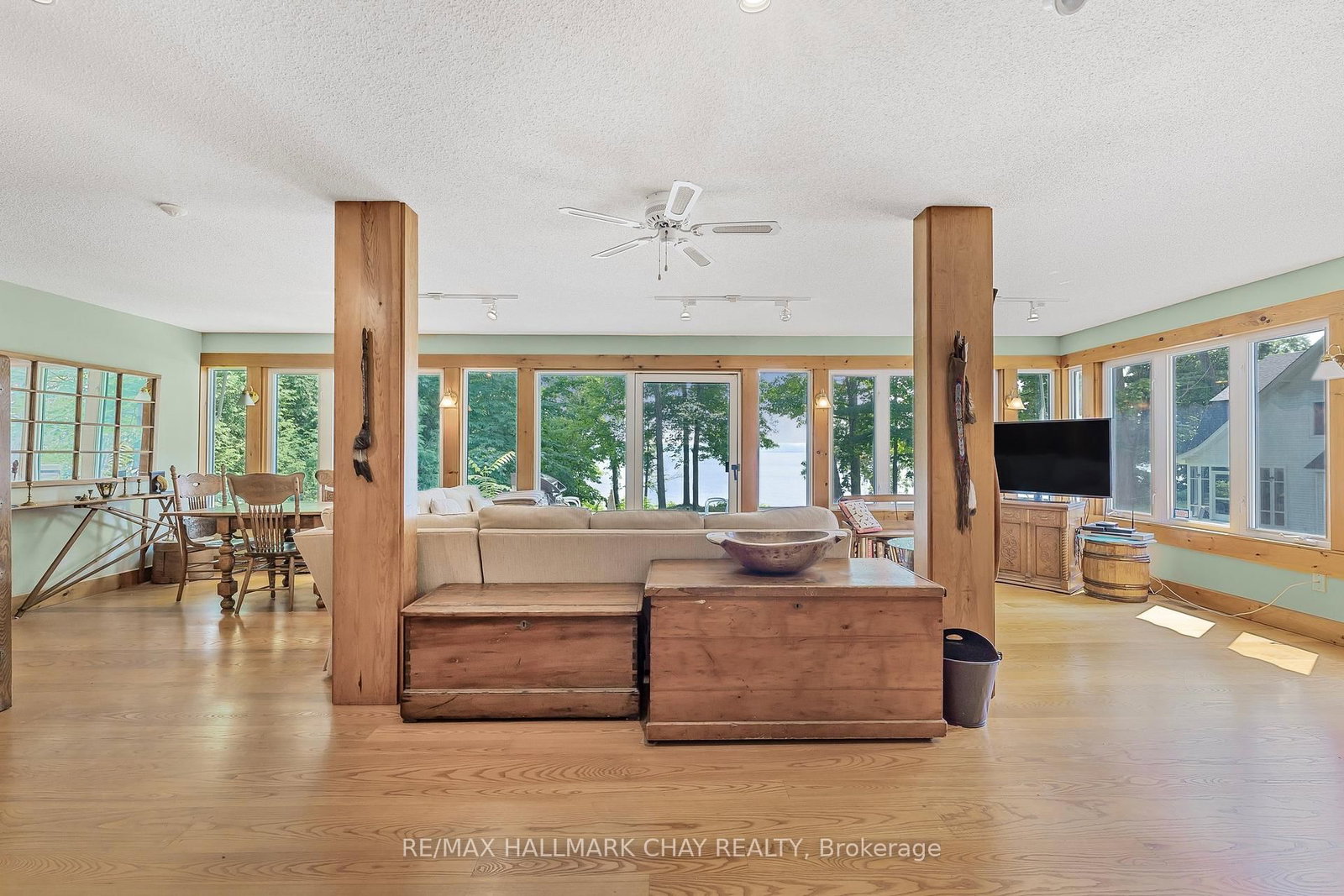 209 Bay Street • Oro-Medonte, ON photo 32